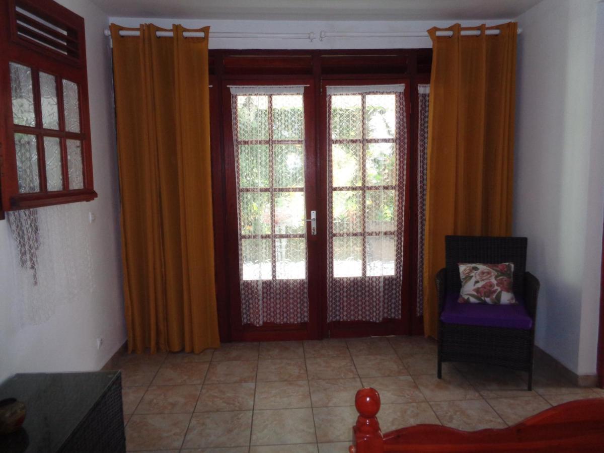 Jardin Bananier Apartamento Deshaies Exterior foto